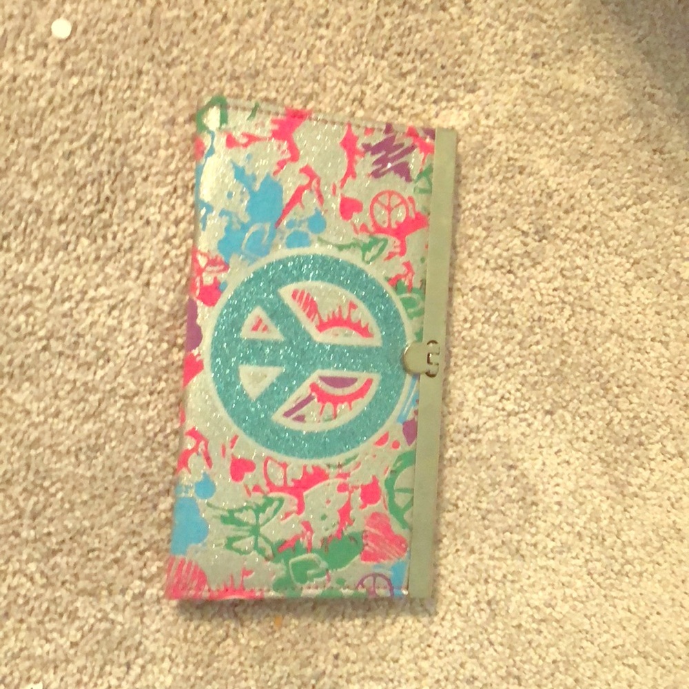 Cute rainbow wallet with silver detail